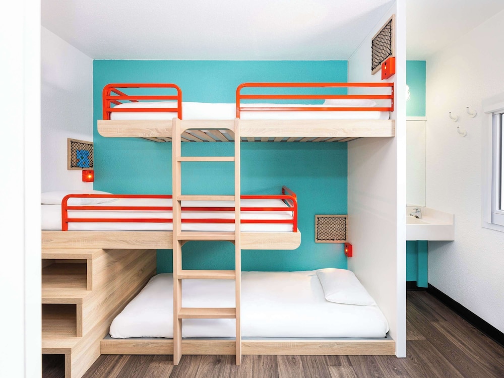 Room, 3 Twin Beds (Break) photo 1