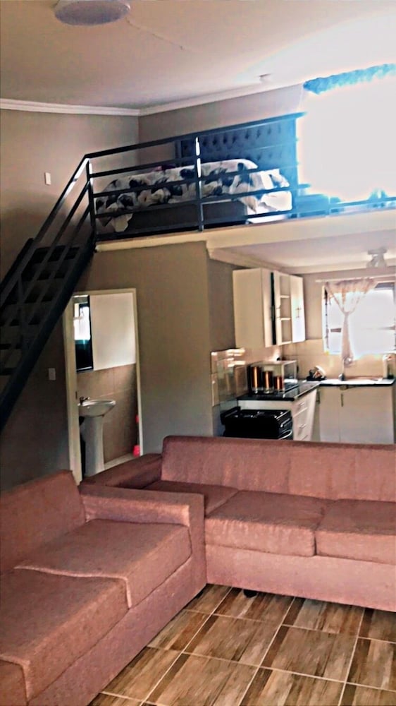 Deluxe Suite photo 2