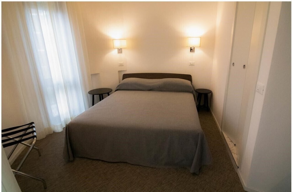 Economy Double Room - Photo 7