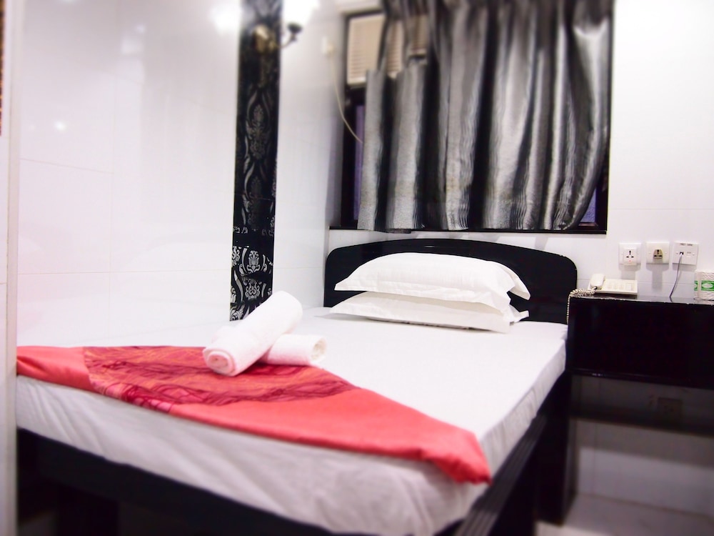 Basic Single Room