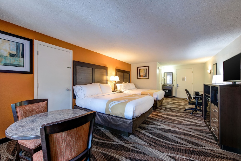 Standard Room, 2 Queen Beds, Non Smoking, Balcony, photo 6