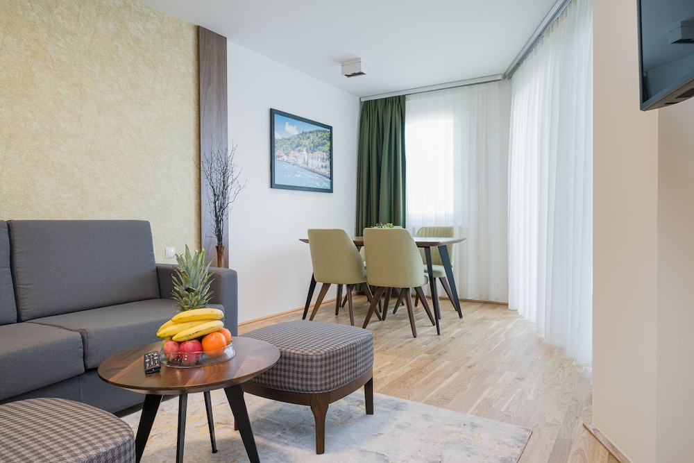 Deluxe Apartment (Top 23)