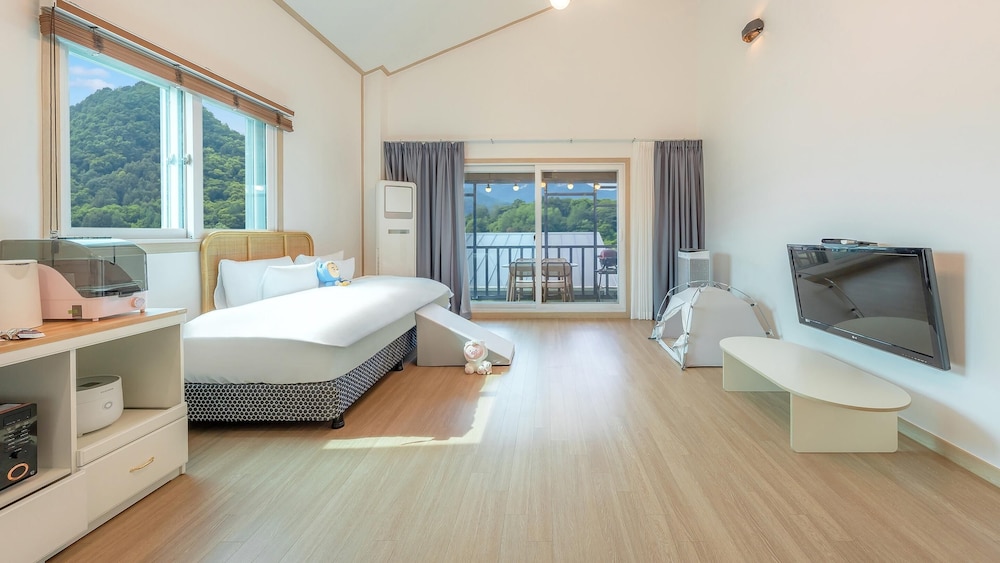 Basic Room, 1 Bedroom (Maltese3 (Multiple Layer))