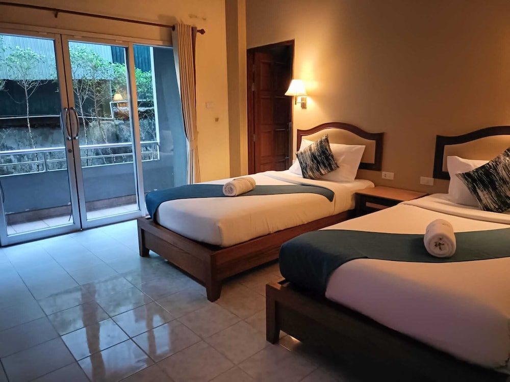 Deluxe Twin Room photo 1
