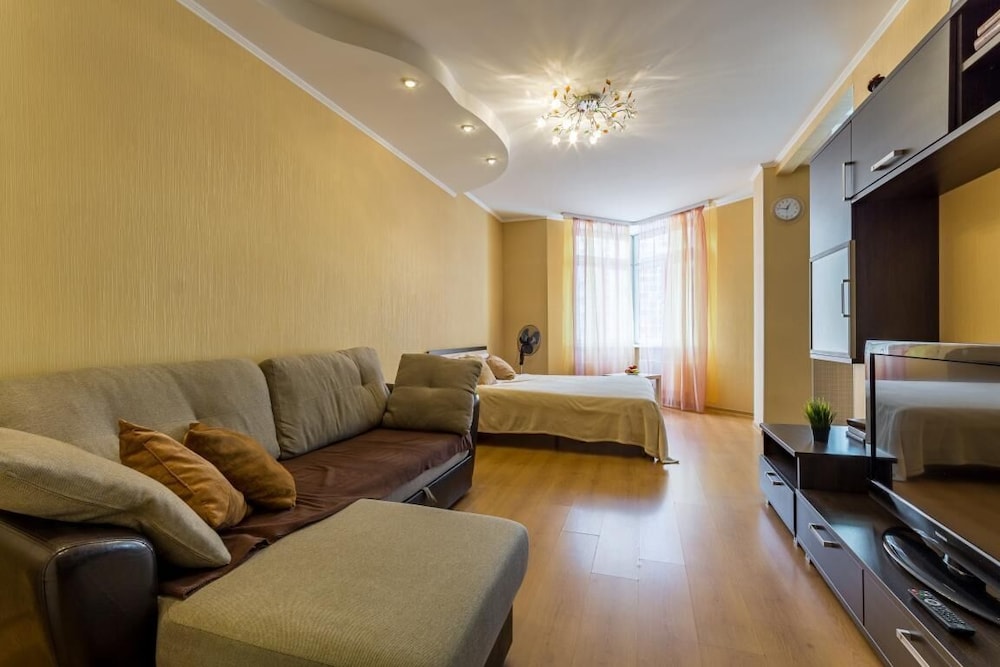 Basic Condo photo 1