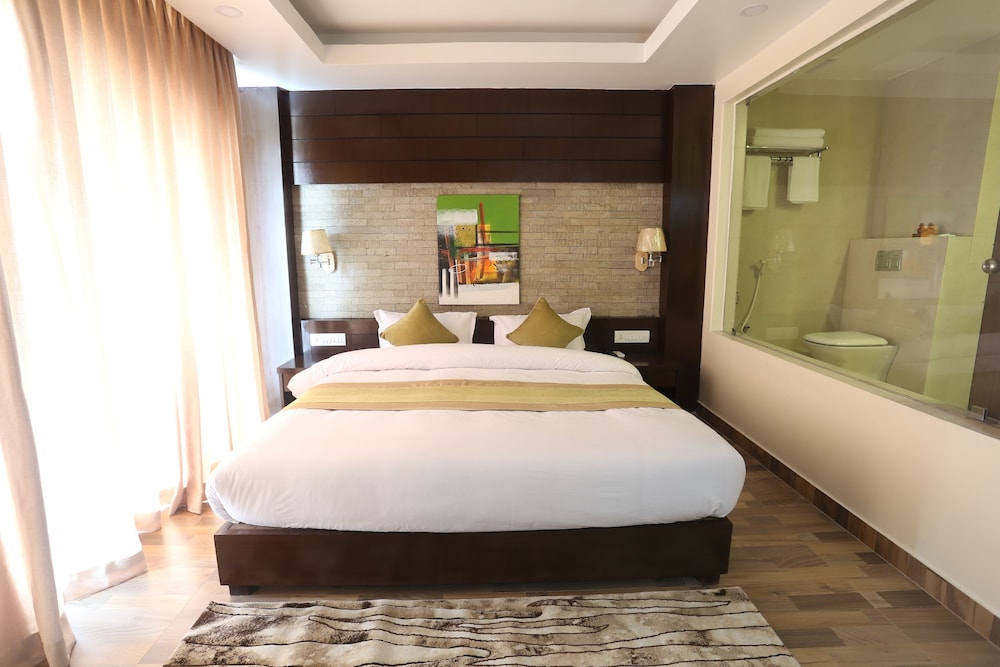 Deluxe Double Room, Balcony, Mountain View