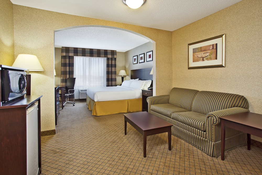 Standard Room, 1 King Bed - Photo 4