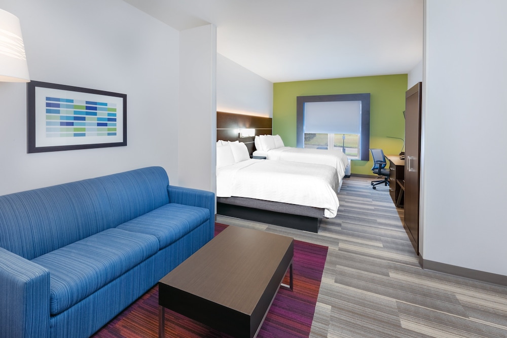 Suite, 2 Queen Beds, Accessible (Mobility, Accessible Tub) photo 1