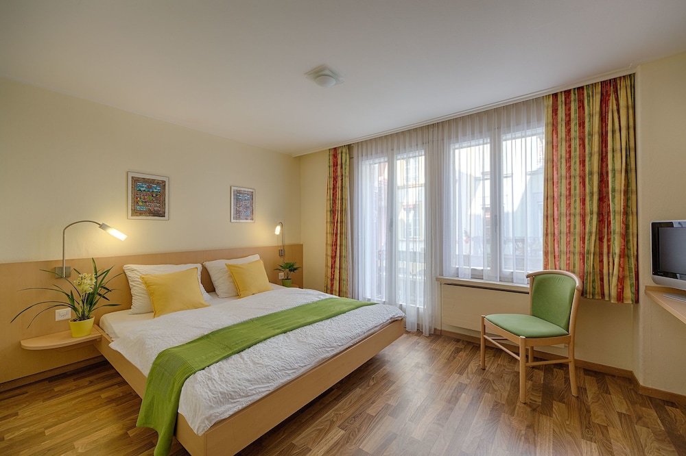Double Room, Shared Bathroom photo 1