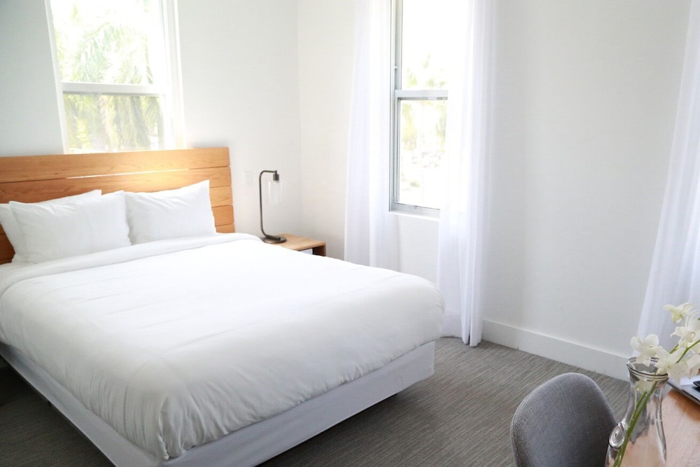 Classicqueen Room (Self Check-In With Virtual Front Desk) - Photo 2
