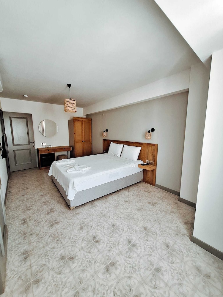 Standard Room photo 3