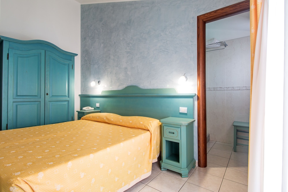 Double Room Single Use - Photo 6