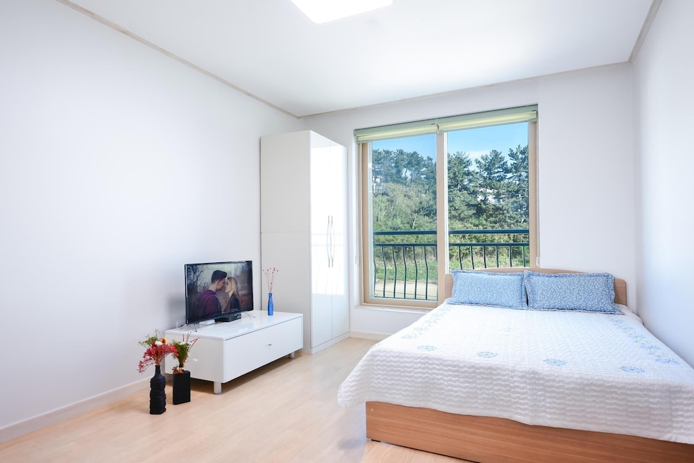 Basic Room, 1 Bedroom (303) - Photo 1