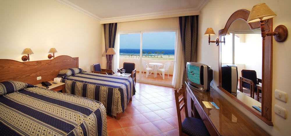Double or Twin Room, Garden View photo 2