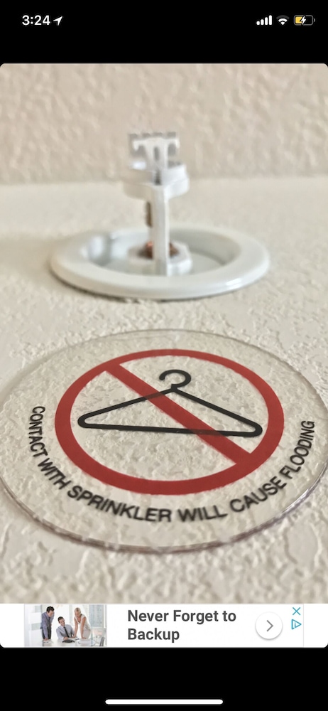 Standard Room, 1 King Bed, Non Smoking - Photo 6