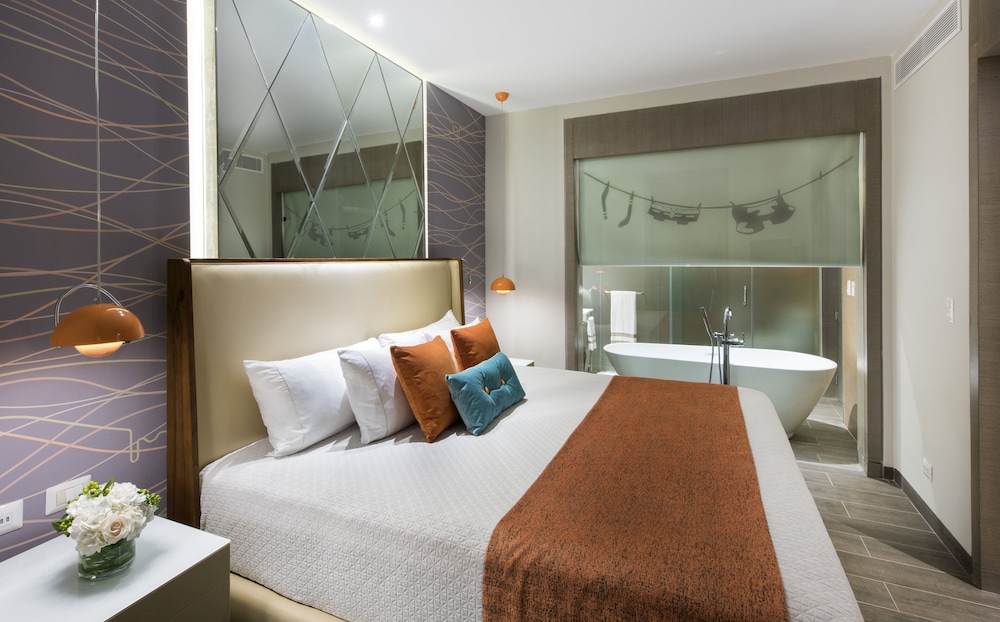 Suite (FLAT SUITE)