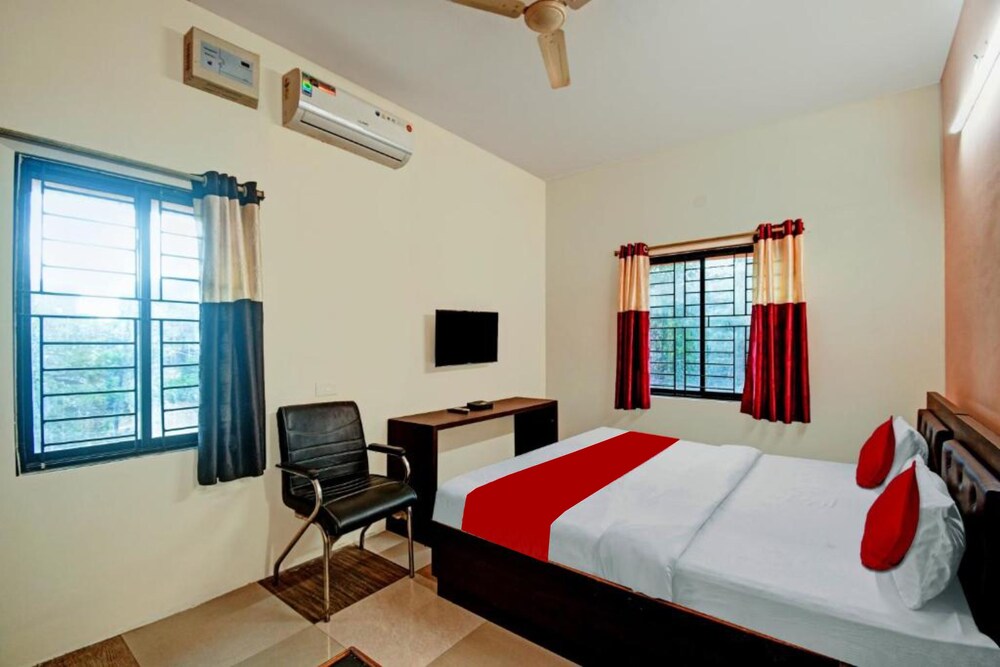 Deluxe Double Room, City View photo 3