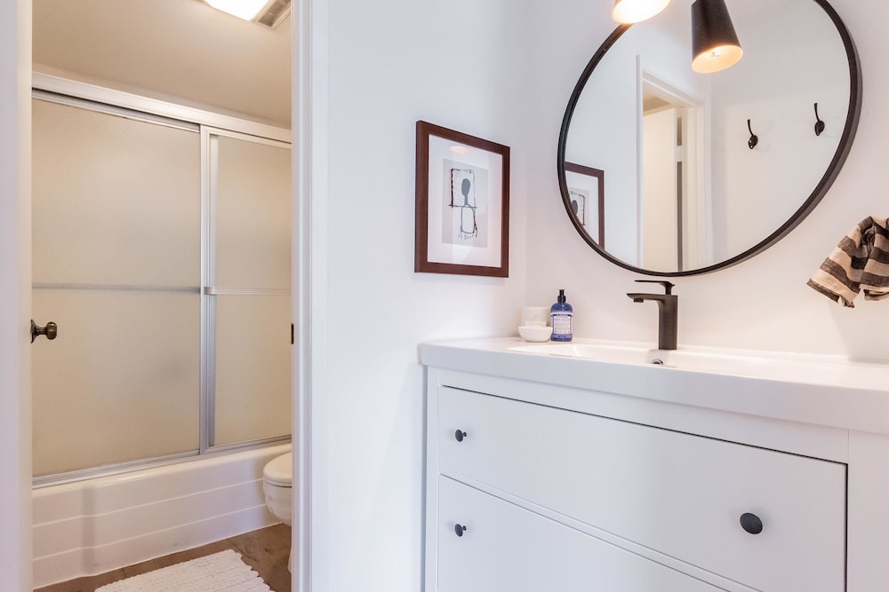 Condo, 3 Bedrooms, Mountain View (Crestview #44 Bldg. B) photo 3