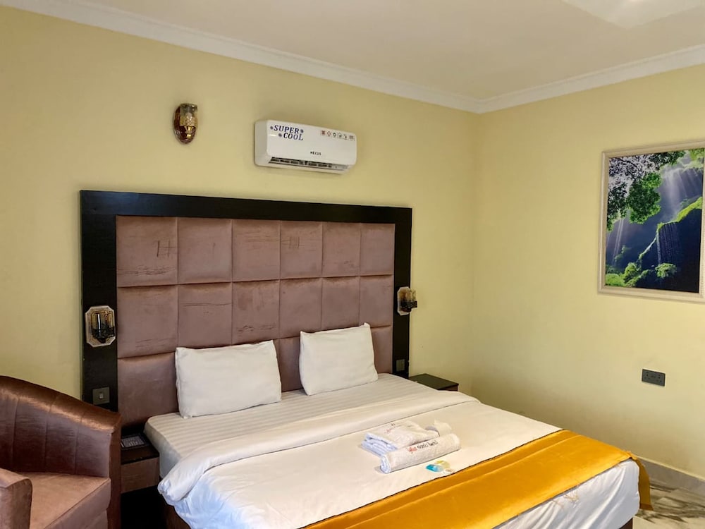 Luxury Room