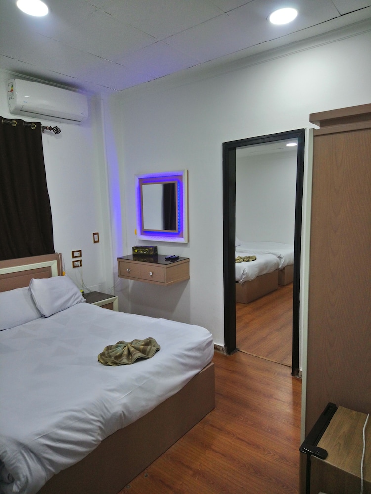 Family Quadruple Room, 4 Bedrooms