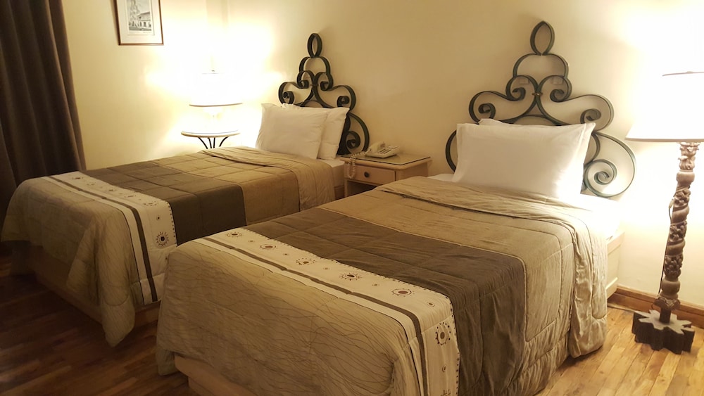 Deluxe Twin Bed photo 2