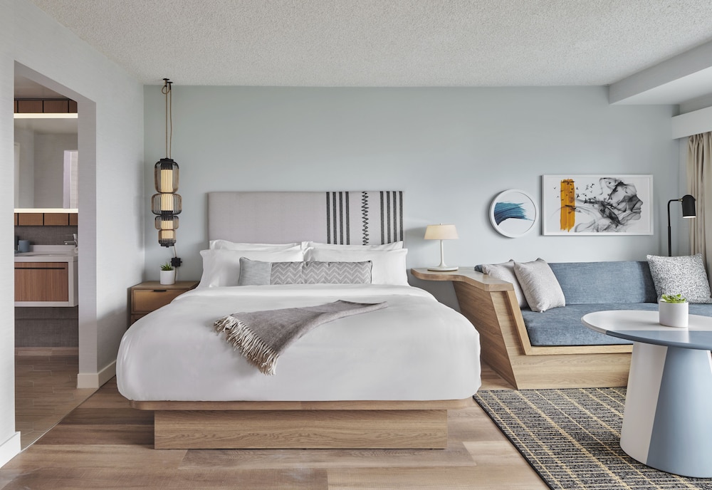 Coastal Suite thumbnail 6