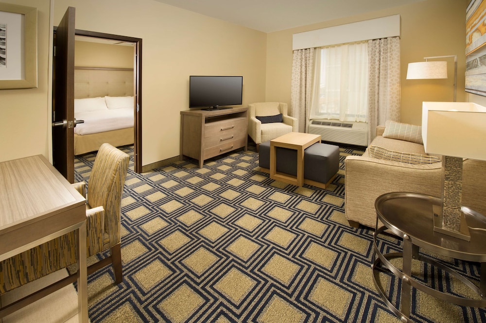 Suite, 2 Queen Beds, Accessible, Bathtub (Mobility & Hearing)