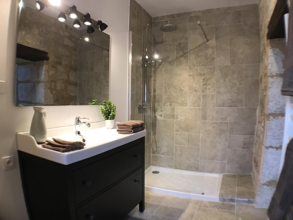 Grand Apartment, 1 Bedroom (de Solminihac) photo 2