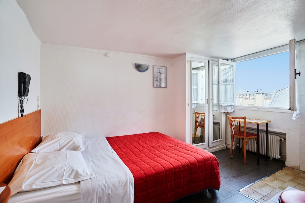 Double Room, Shared Bathroom photo 1