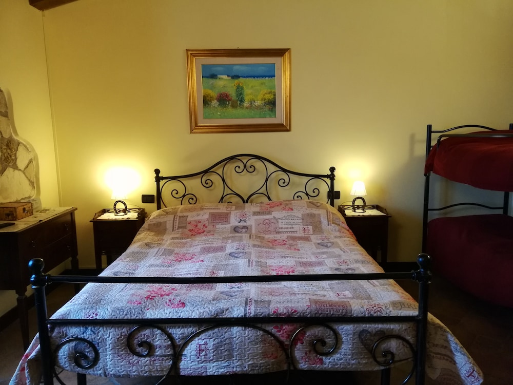 Family Quadruple Room, Multiple Beds, Private Bathroom, Valley View photo 1