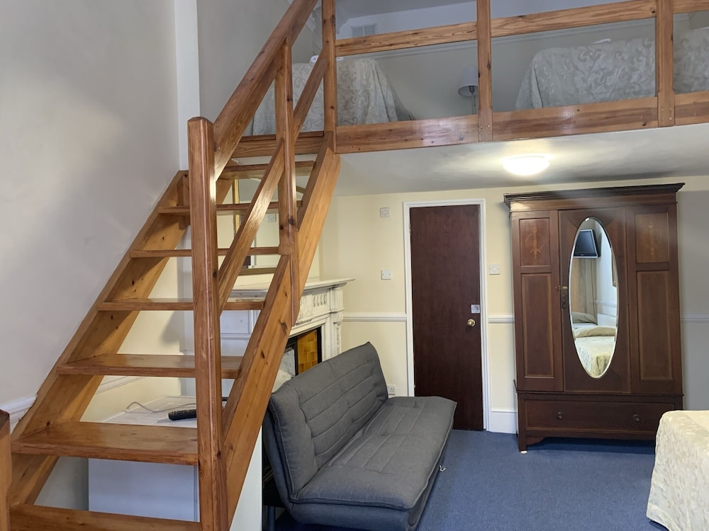 Suite, Ensuite (with mezanine ) photo 1
