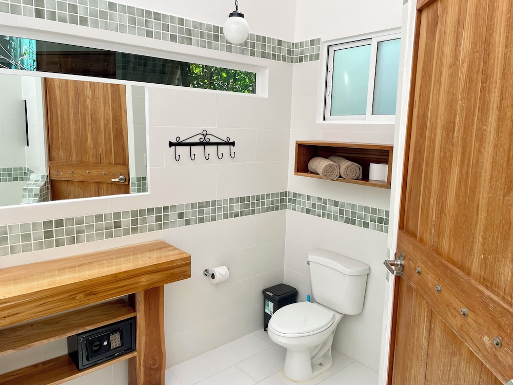 Suite, 2 Queen Beds, Kitchen, Garden View photo 3