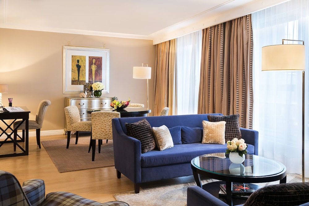 Suite (Champs Elysées)