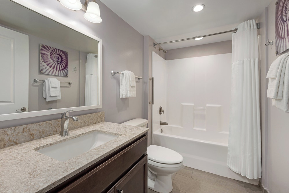 2 Bedroom - Photo 9