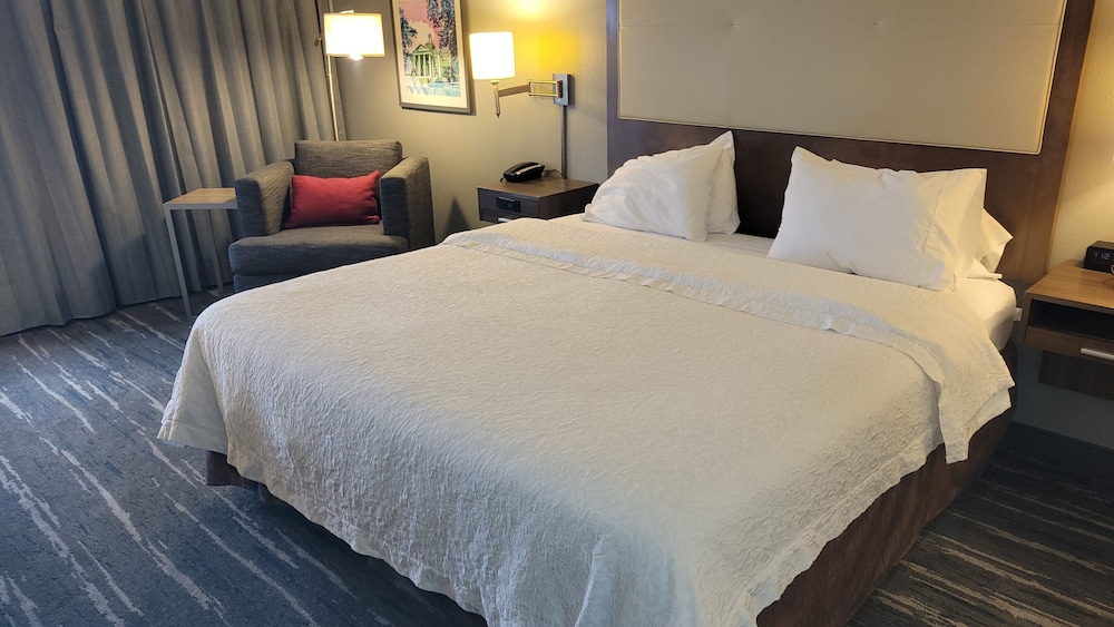 Room, 2 Queen Beds, Non Smoking, Refrigerator & Microwave (Roll-in Shower) - Photo 1