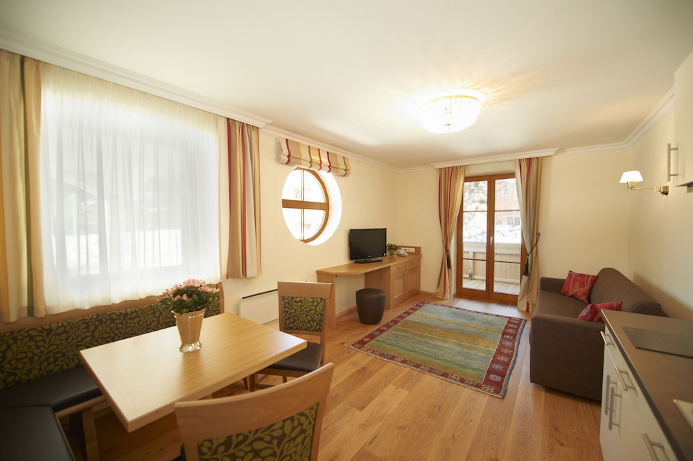 Family Apartment, 1 Queen Bed with Sofa bed photo 1