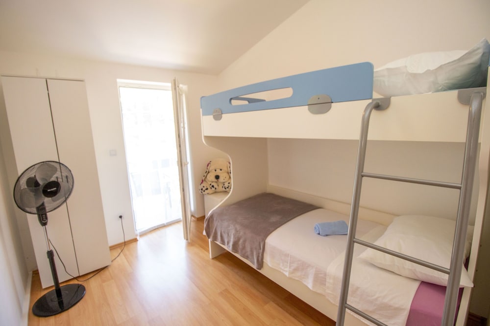 Apartment (A1)