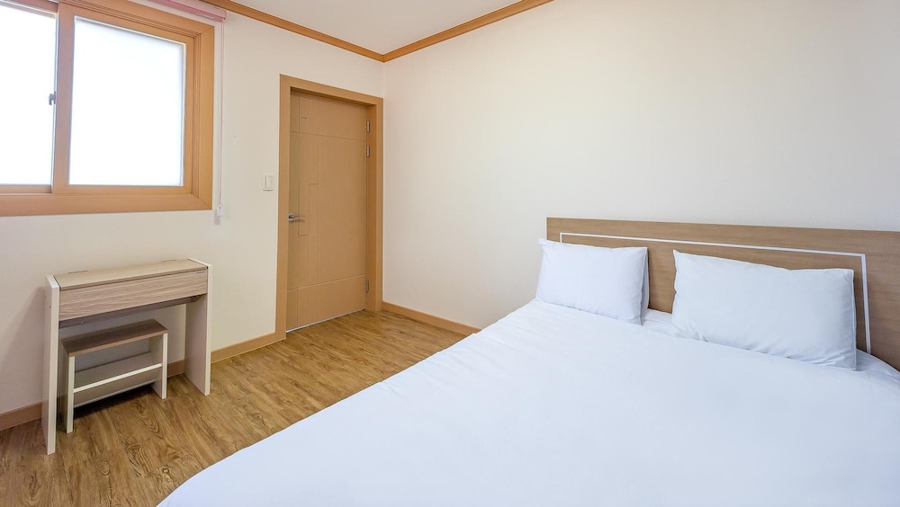 Basic Room, 2 Bedrooms (Neungsohwa 1cheung(withpet)) photo 3
