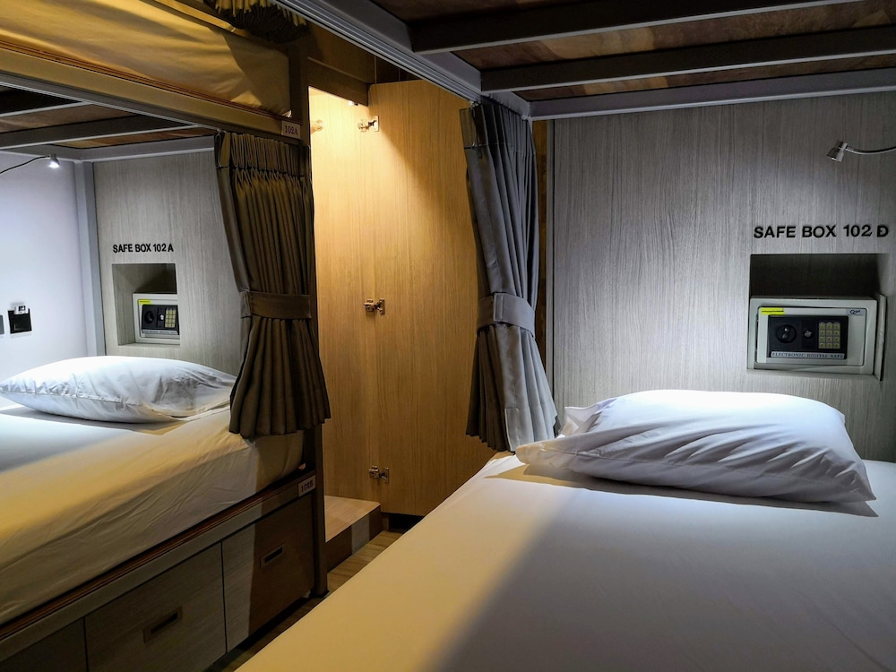 4-Bed Female Dormitory