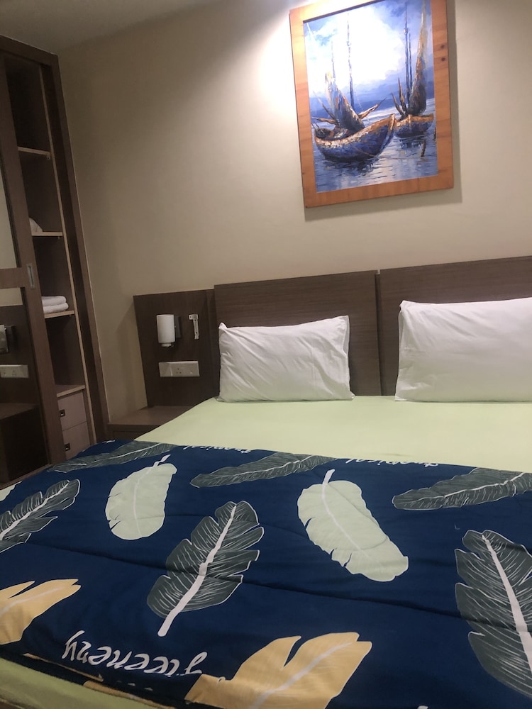 Standard Studio, 1 Bedroom, City View photo 2