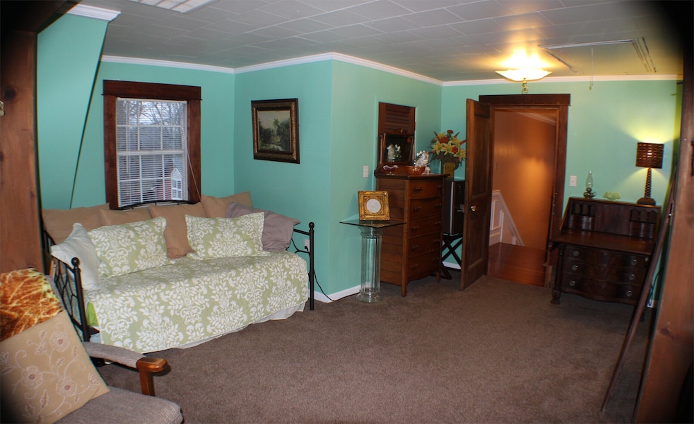 Deluxe Double Room, Ensuite (Honeymoon Suite) photo 3