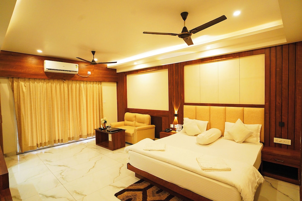 Classic Double Room, Balcony photo 3