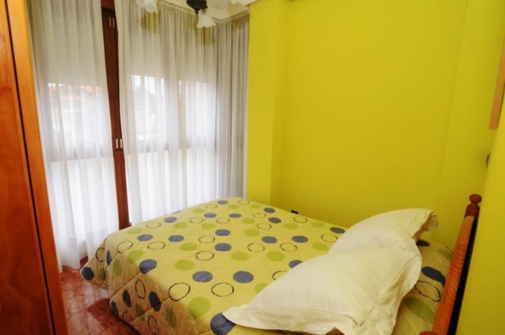 Family Apartment, 2 Bedrooms, Sea View photo 2