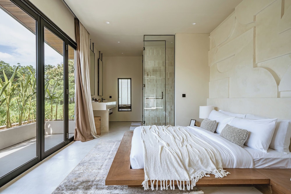 Luxury Villa, Pool View photo 2