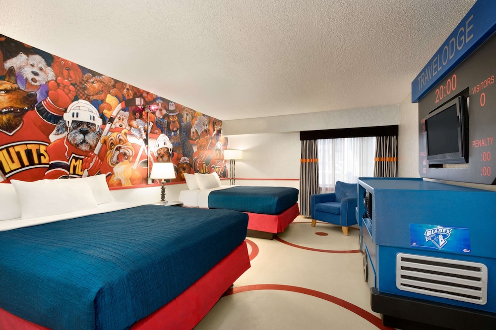 Room, 2 Queen Beds, Non Smoking (Hockey Theme) - Photo 1