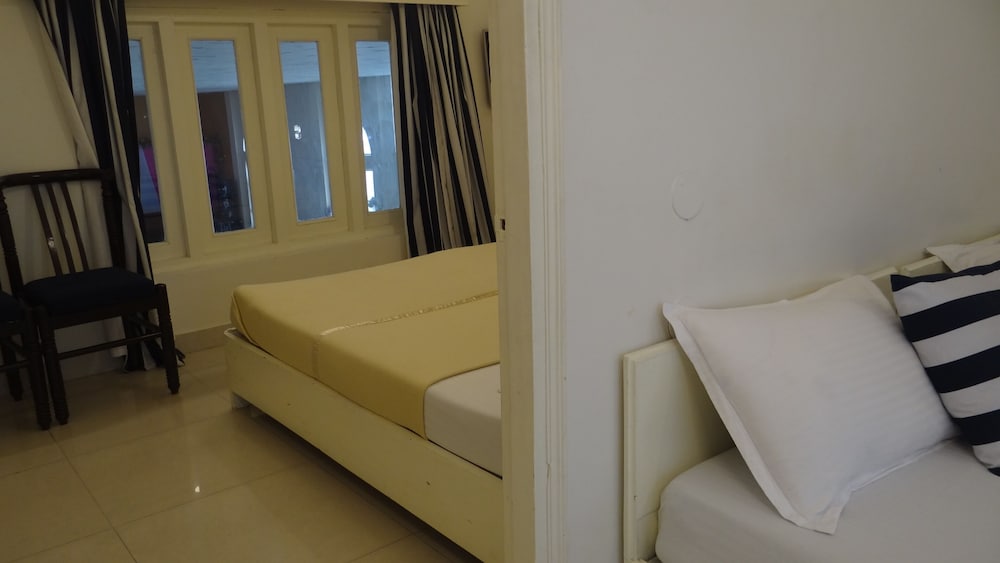 Economy Quadruple Room - Photo 1