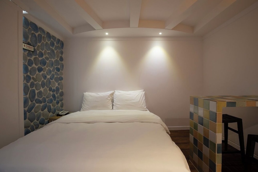Annex B Building - Standard Room photo 3