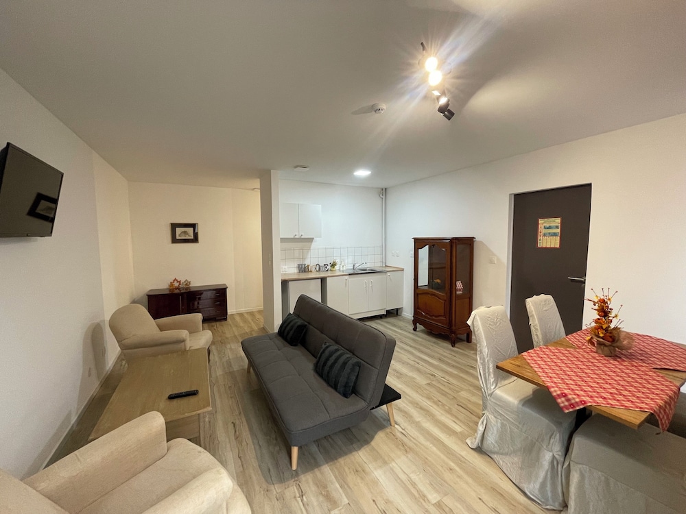 Basic Studio Suite, 1 Bedroom - Photo 1