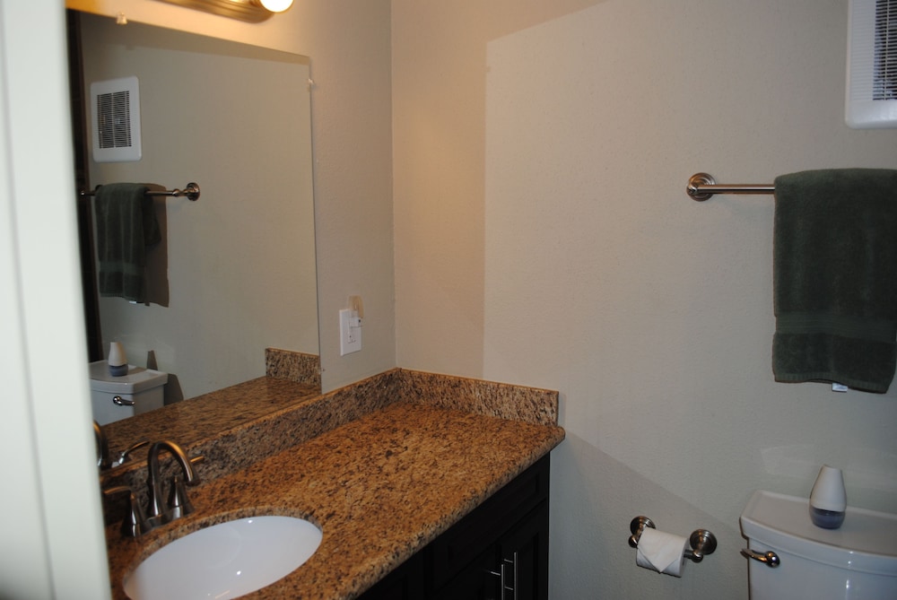 Condo E, 2 Bedroom, 2 Bath Ocean Front Standard #303  (Balcony Not Accessible) photo 3