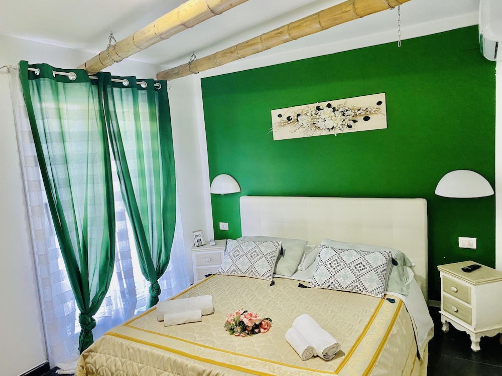 Junior Double Room, Patio, Courtyard View photo 3